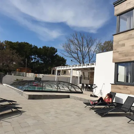 Wellness & Spa, Stella - Heated Pool, Jacuzzi, Table Tennis, Children's Playground, Close To The Sea, Medulin - Istria Pomer