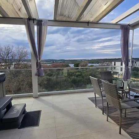 Wellness & Spa, Stella - Heated Pool, Jacuzzi, Table Tennis, Children's Playground, Close To The Sea, Medulin - Istria Villa *