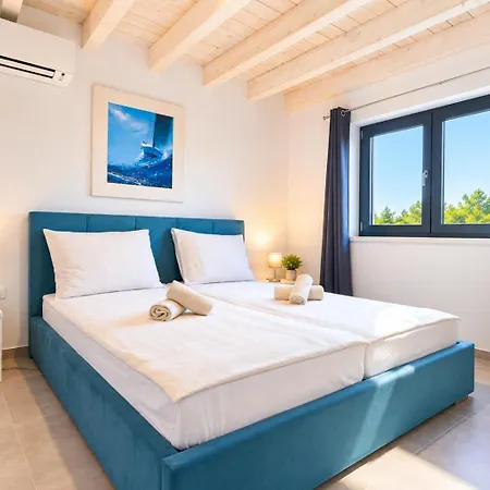 Wellness & Spa, Stella - Heated Pool, Jacuzzi, Table Tennis, Children's Playground, Close To The Sea, Medulin - Istria Villa