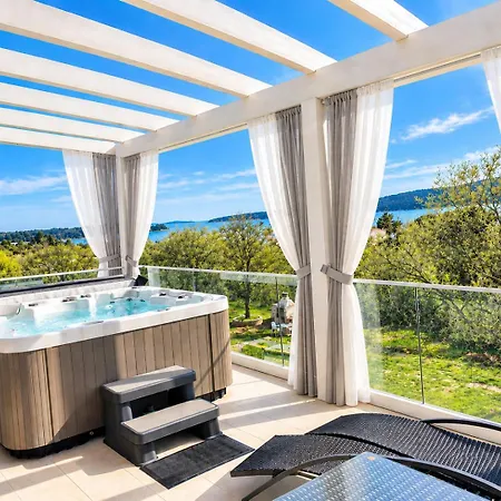 Wellness & Spa, Stella - Heated Pool, Jacuzzi, Table Tennis, Children's Playground, Close To The Sea, Medulin - Istria Villa *